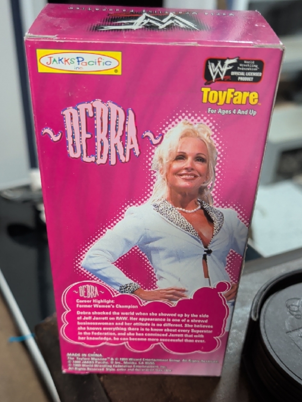 WWF Debra Exclusive Collector Figure in White Outfit - Picture 2 of 2